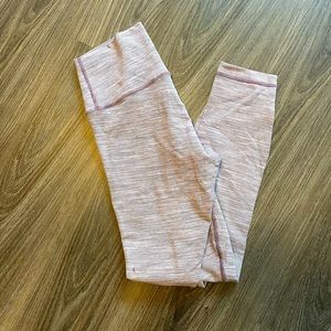 Lululemon wonder under